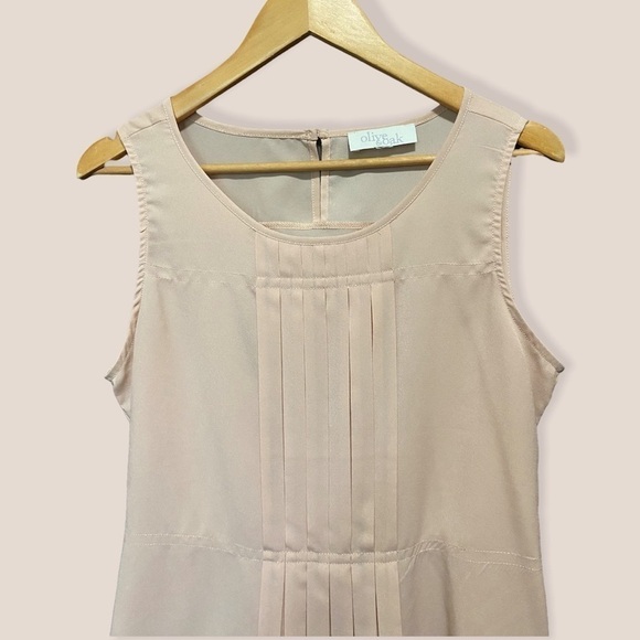 OLIVE & Oak Blush Pleated Top - Picture 3 of 8